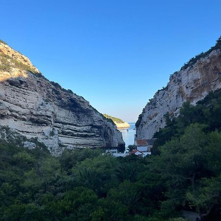 Holiday Home Stiniva 维斯 外观 照片